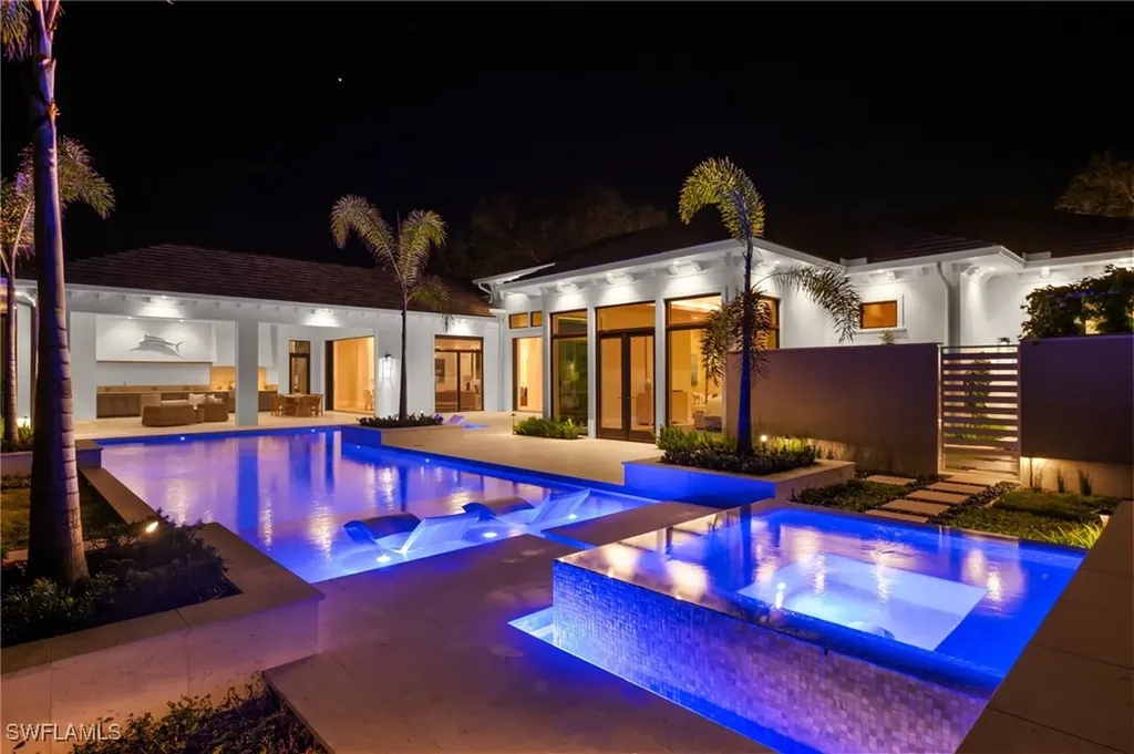 6958 Verde Way Naples FL 34108