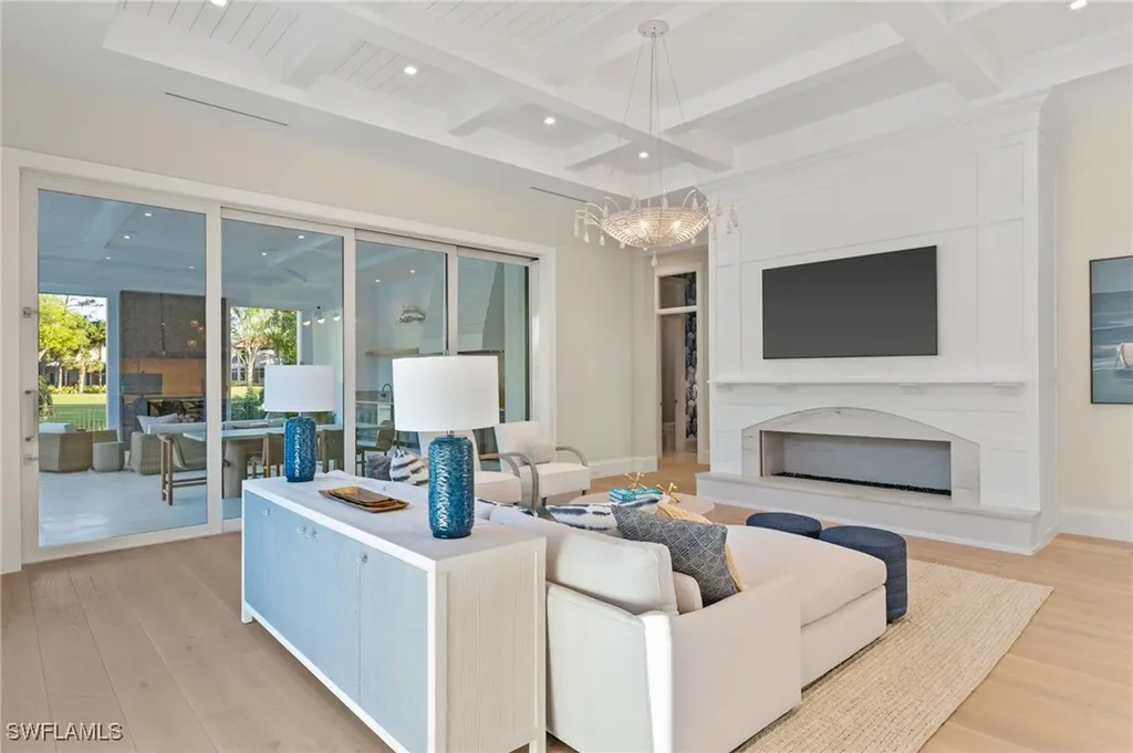 6958 Verde Way Naples FL 34108