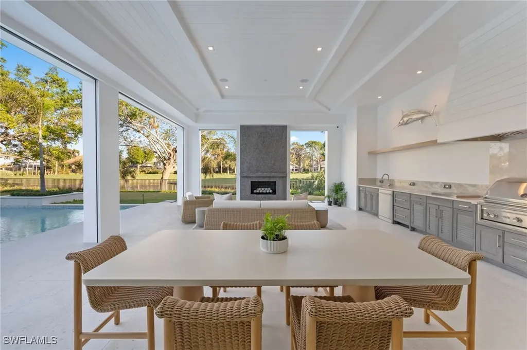 6958 Verde Way Naples FL 34108