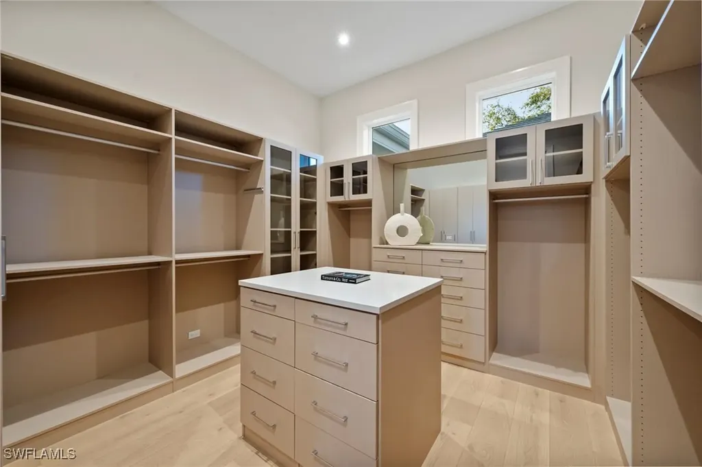 6958 Verde Way Naples FL 34108