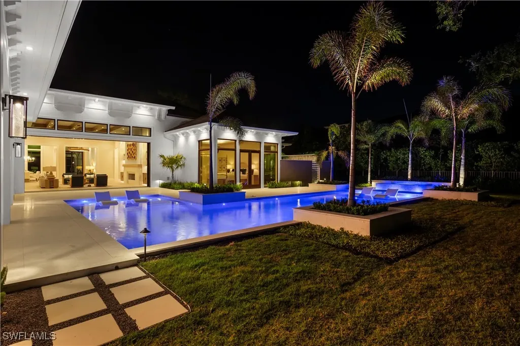 6958 Verde Way Naples FL 34108