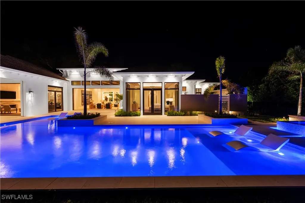 6958 Verde Way Naples FL 34108