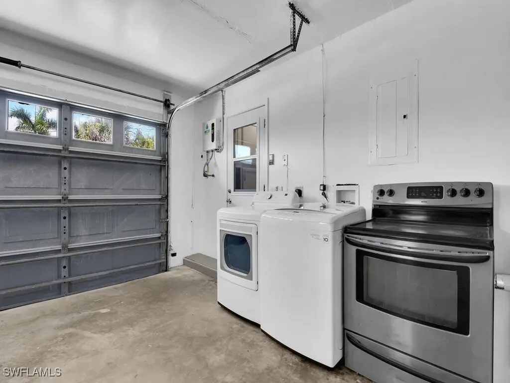 834 Santa Barbara Boulevard Cape Coral FL 33991