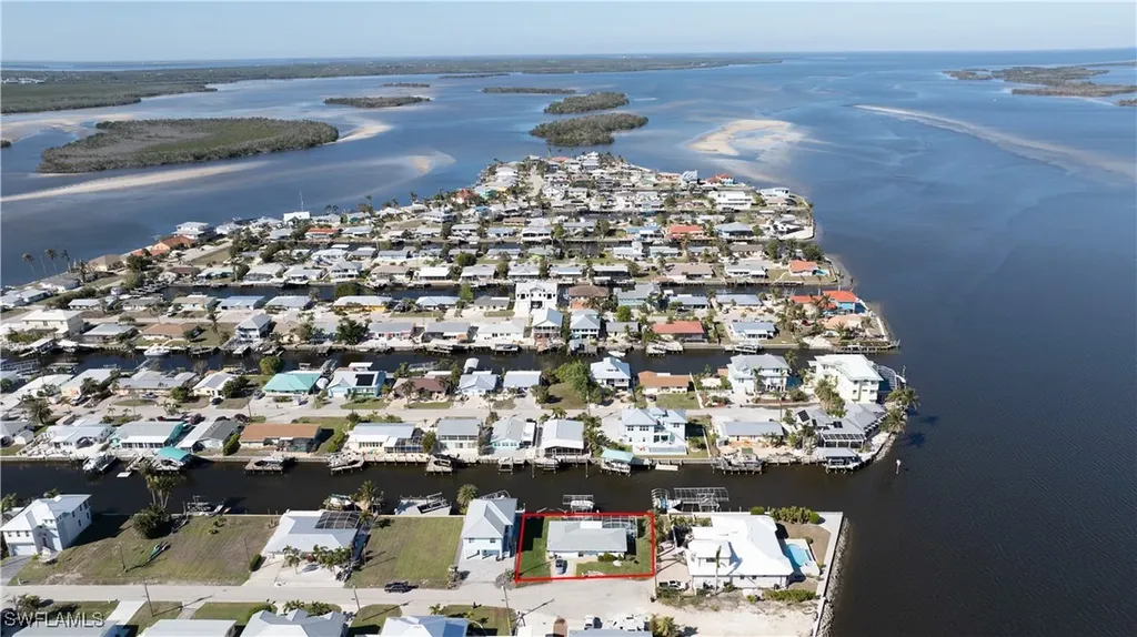2620 Clyde Street Matlacha FL 33993
