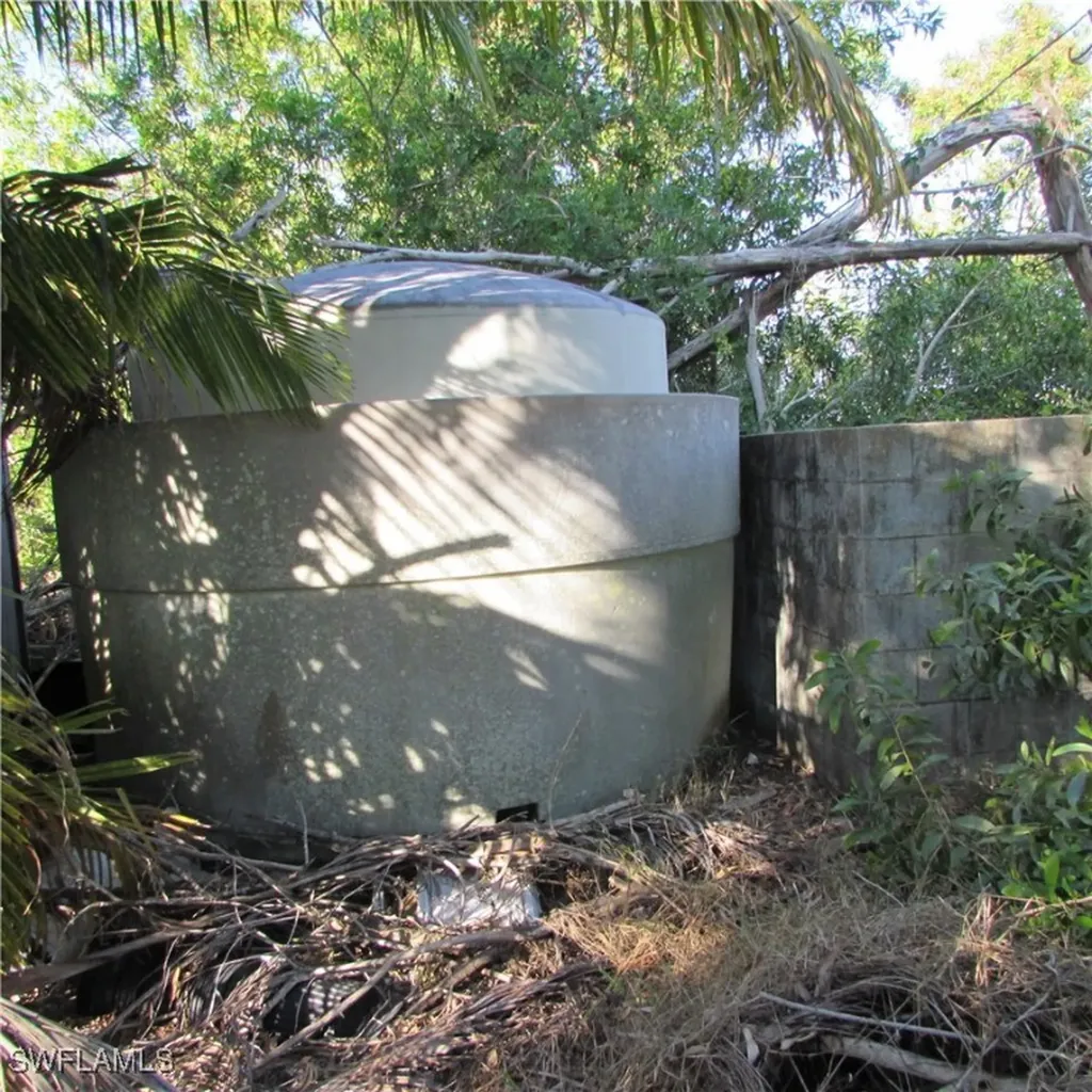 10011 Stringfellow Road St. James City FL 33956