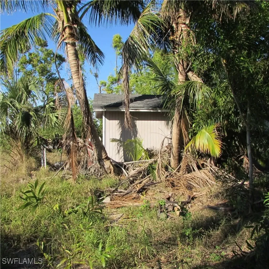 10011 Stringfellow Road St. James City FL 33956