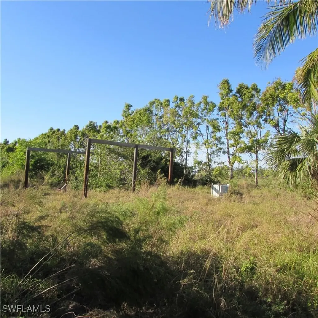 10011 Stringfellow Road St. James City FL 33956