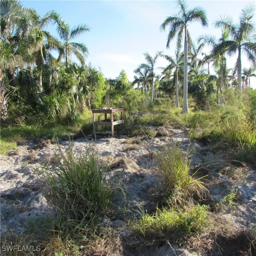 10011 Stringfellow Road St. James City FL 33956