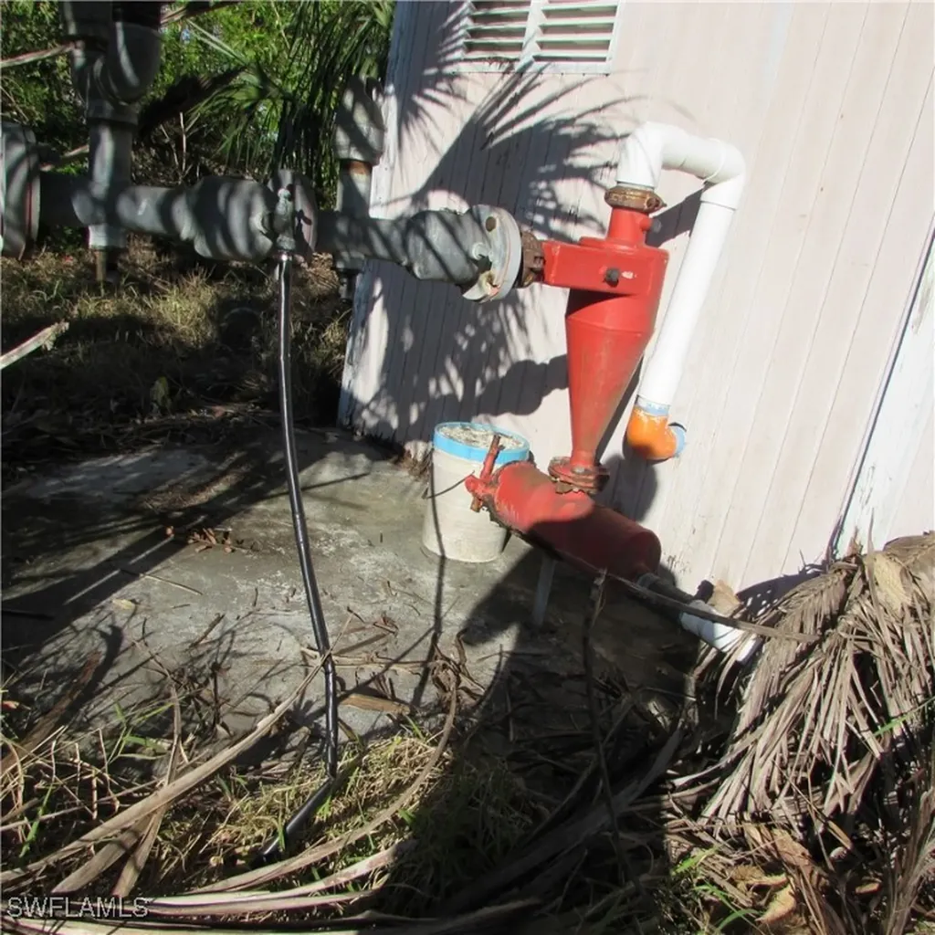 10011 Stringfellow Road St. James City FL 33956