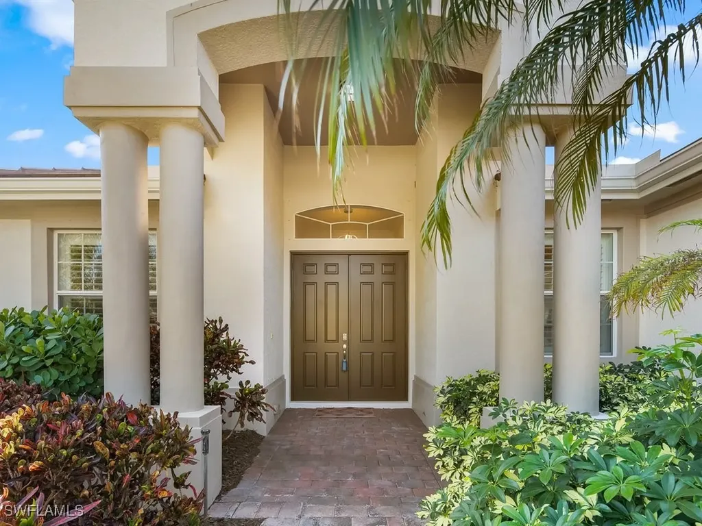 442 Saddlebrook Lane Naples FL 34110