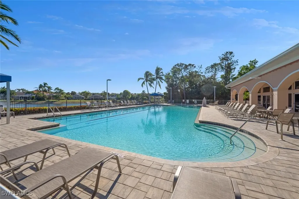 7700 Woodbrook Circle Naples FL 34104