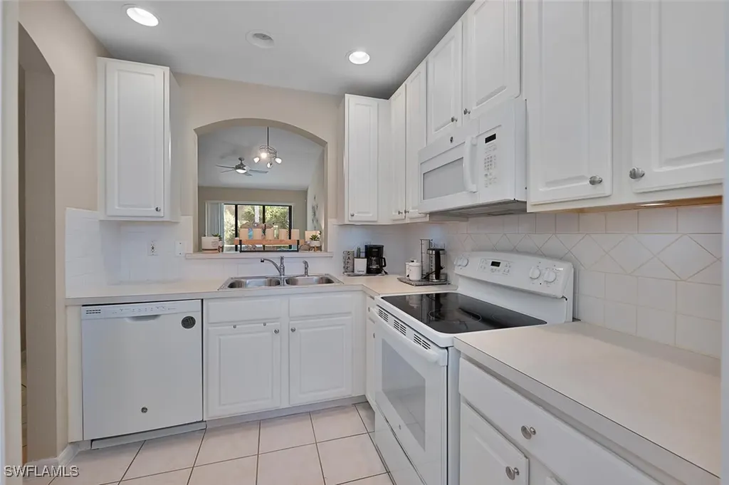 7700 Woodbrook Circle Naples FL 34104