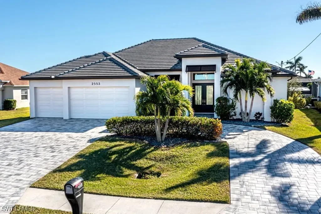 2553 Surfside Boulevard Cape Coral FL 33914