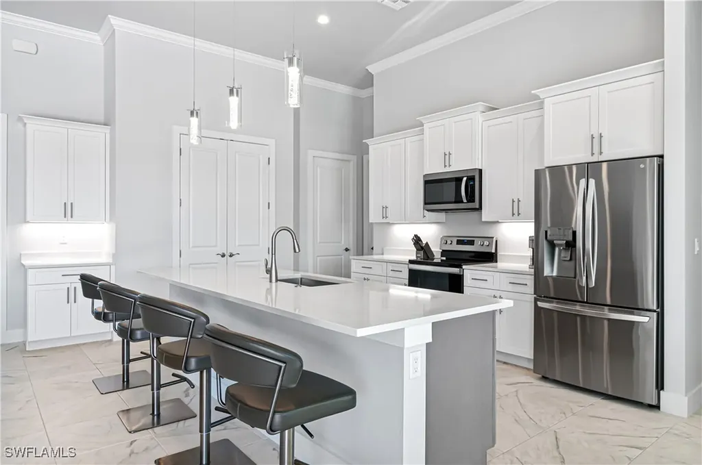 2553 Surfside Boulevard Cape Coral FL 33914