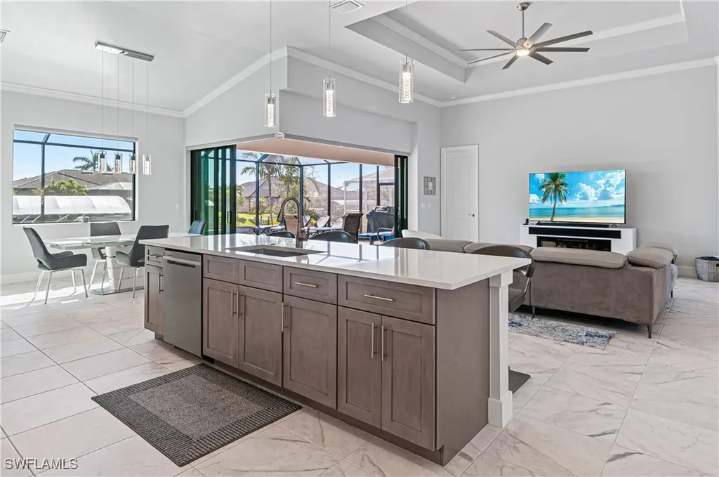 2553 Surfside Boulevard Cape Coral FL 33914