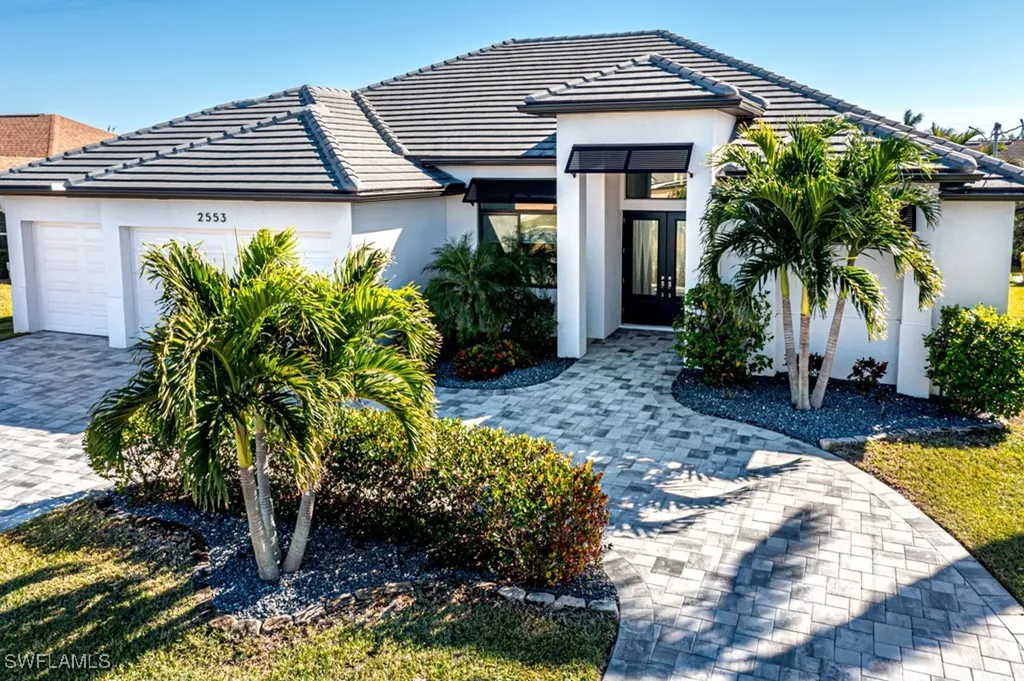2553 Surfside Boulevard Cape Coral FL 33914