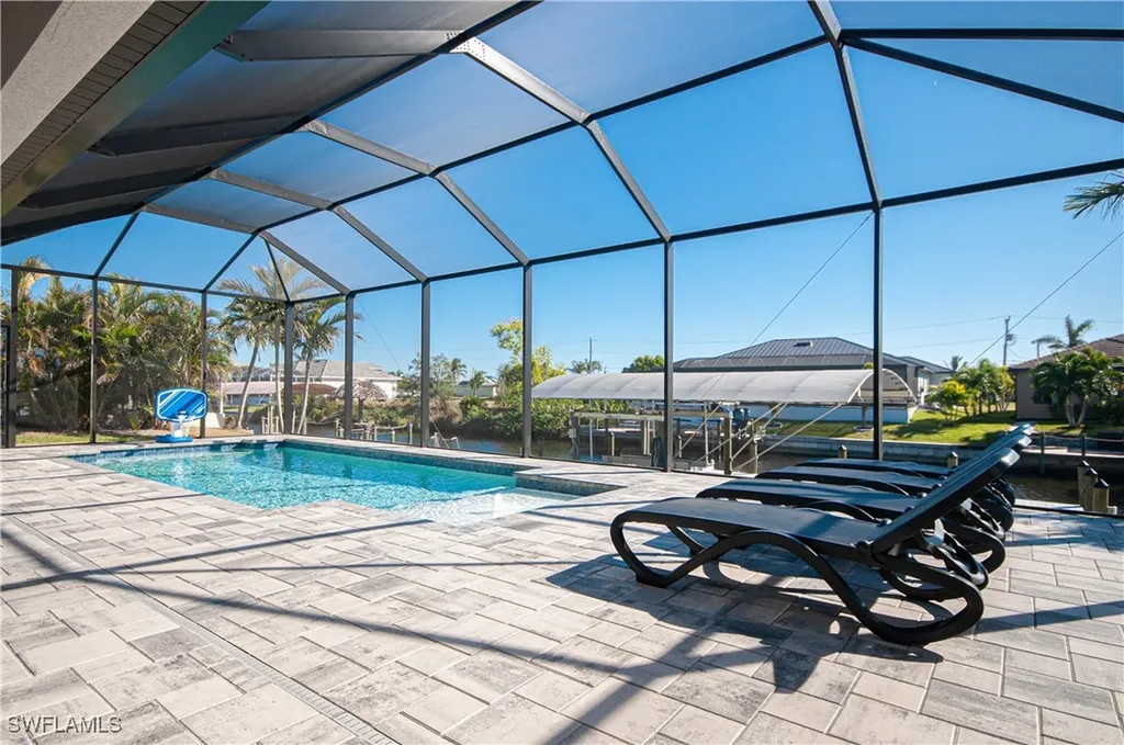 2553 Surfside Boulevard Cape Coral FL 33914