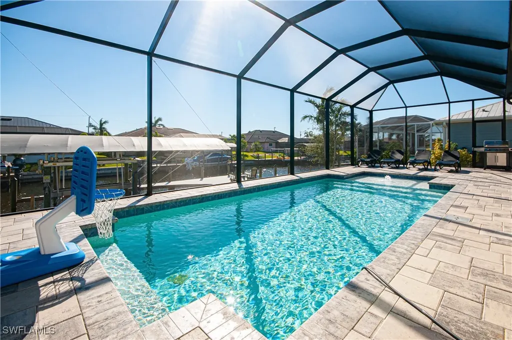 2553 Surfside Boulevard Cape Coral FL 33914