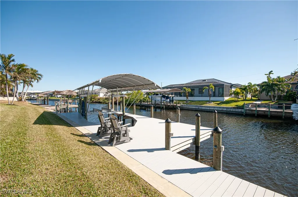 2553 Surfside Boulevard Cape Coral FL 33914