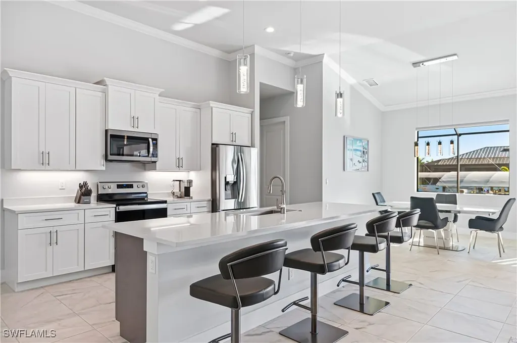 2553 Surfside Boulevard Cape Coral FL 33914