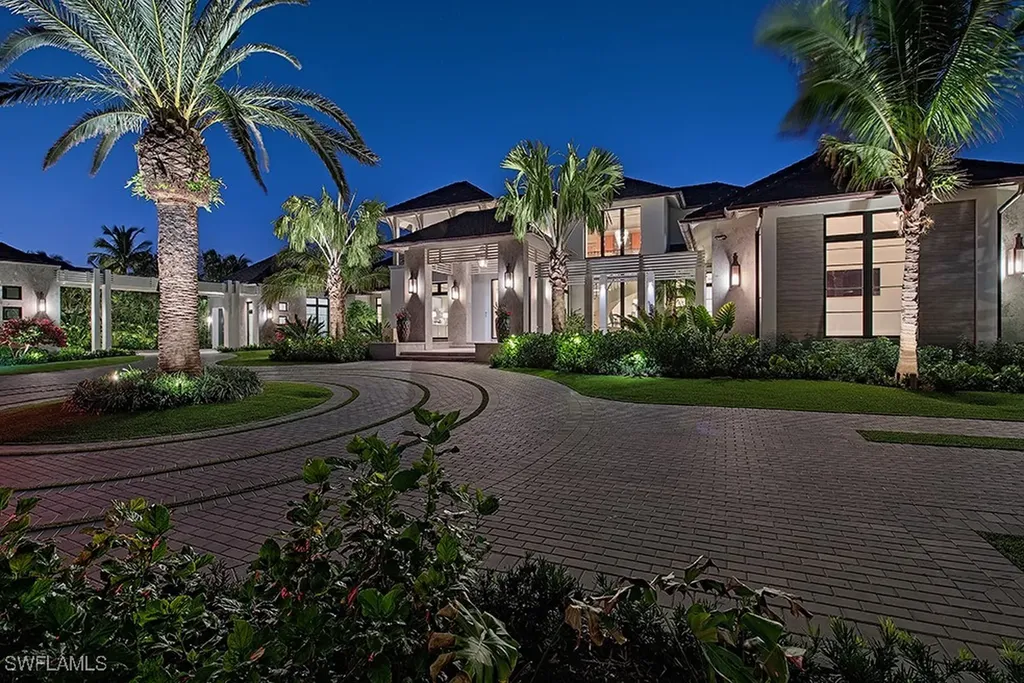 3035 Fort Charles Drive Naples FL 34102