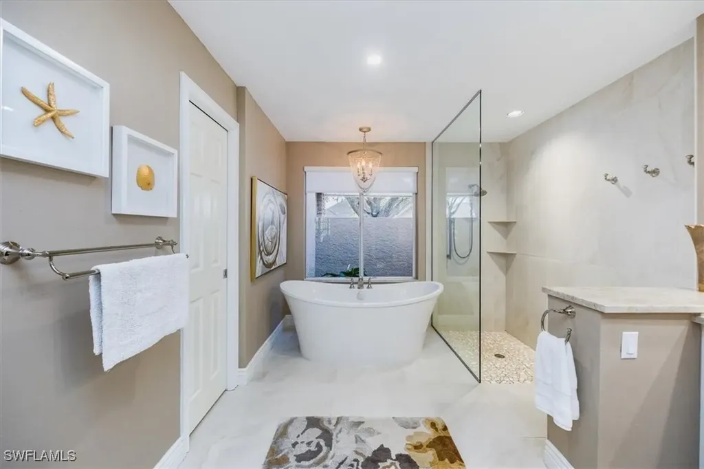 807 Turkey Oak Lane Naples FL 34108