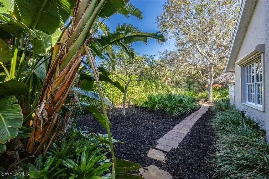 807 Turkey Oak Lane Naples FL 34108