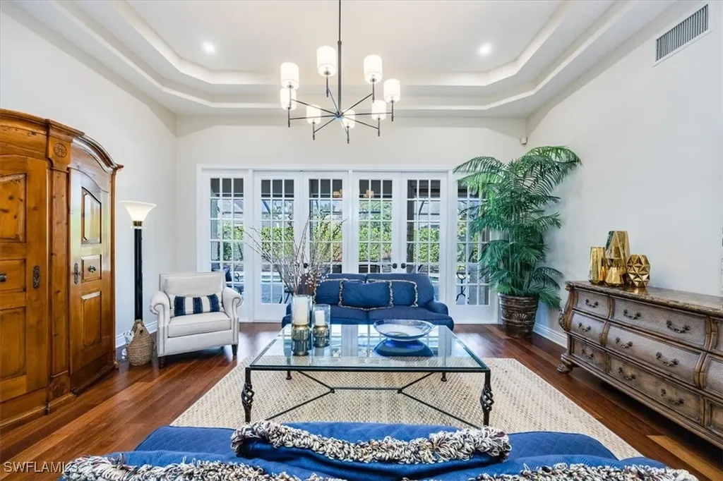 807 Turkey Oak Lane Naples FL 34108