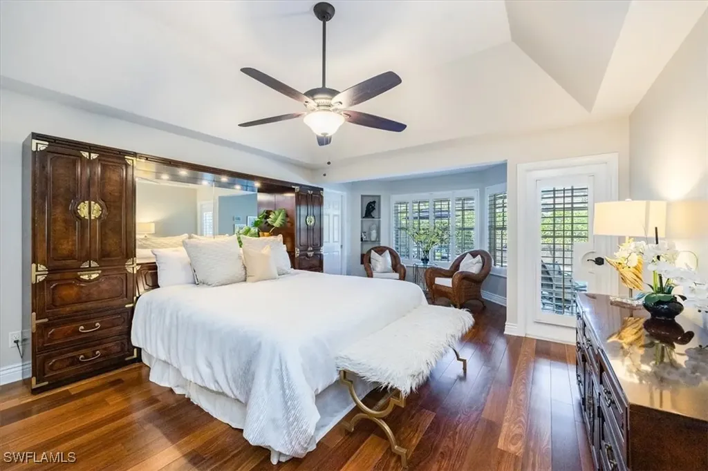 807 Turkey Oak Lane Naples FL 34108