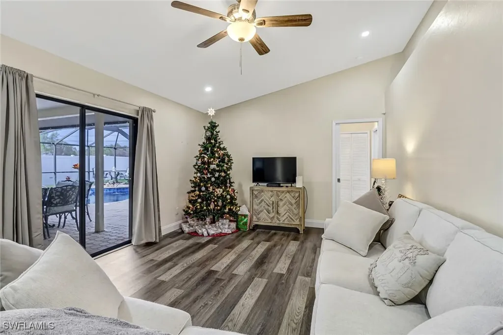 1117 SE 22nd Street Cape Coral FL 33990