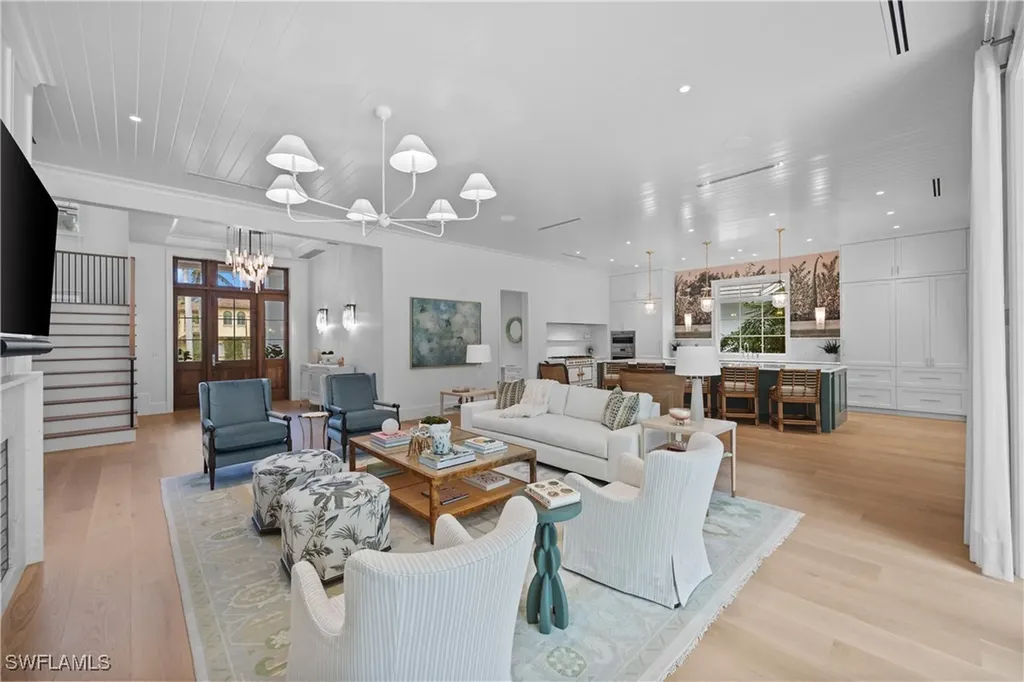 3295 Gordon Drive Naples FL 34102
