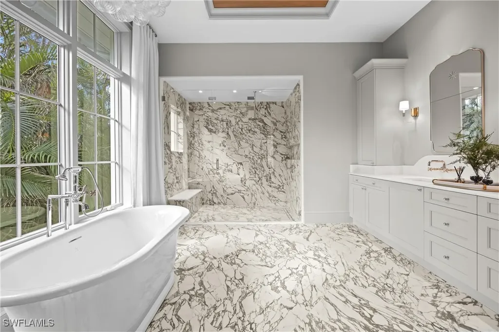 3295 Gordon Drive Naples FL 34102