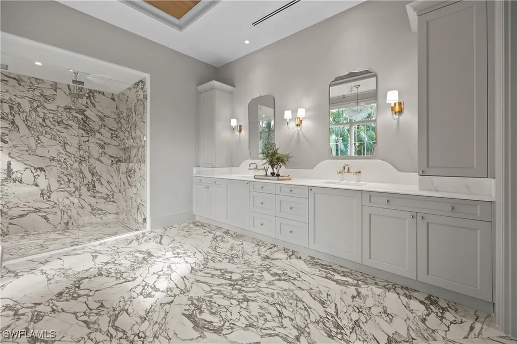 3295 Gordon Drive Naples FL 34102