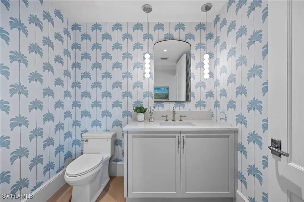 3295 Gordon Drive Naples FL 34102