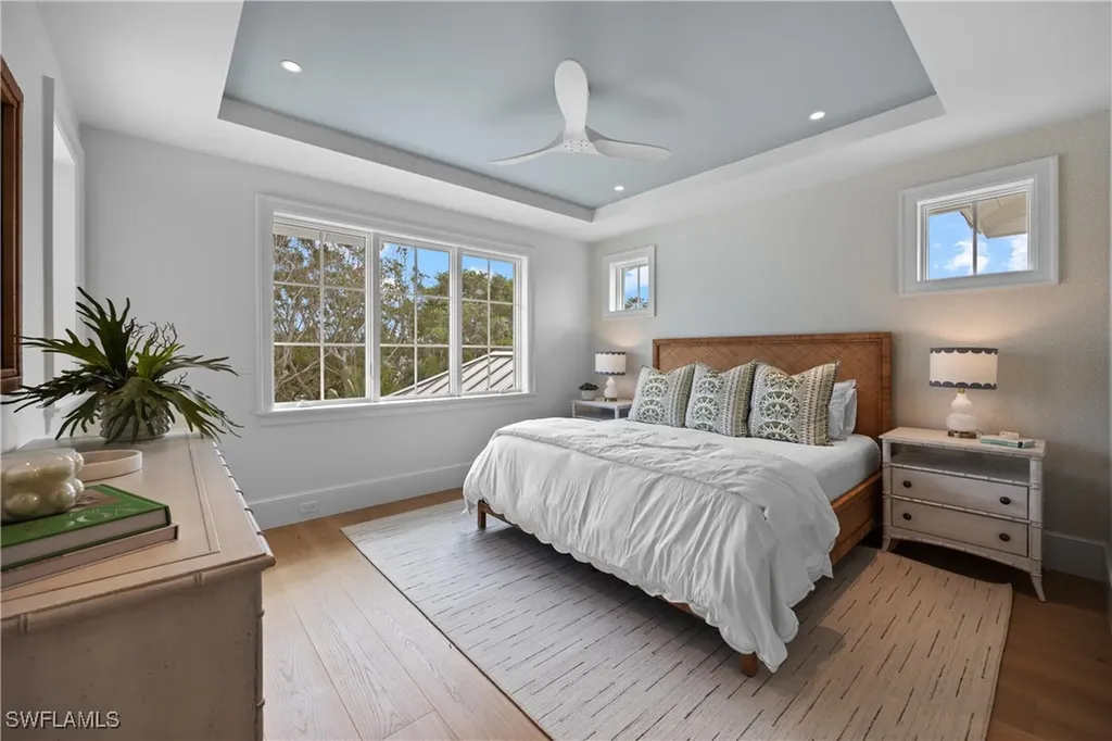 3295 Gordon Drive Naples FL 34102