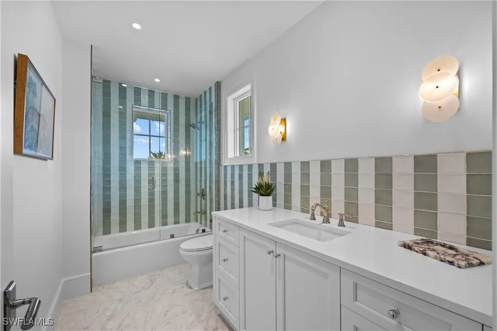 3295 Gordon Drive Naples FL 34102