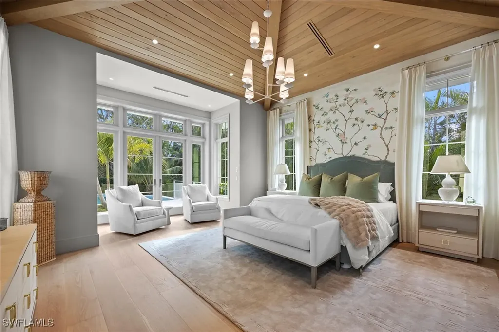 3295 Gordon Drive Naples FL 34102
