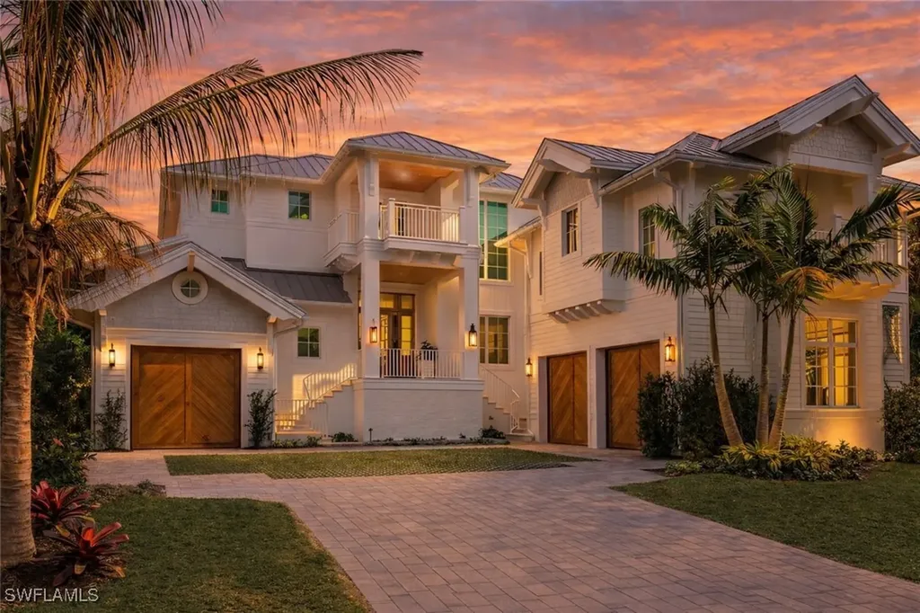 3295 Gordon Drive Naples FL 34102