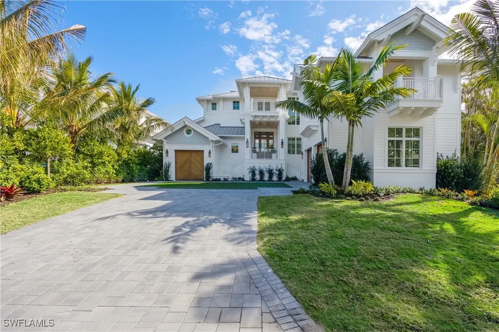3295 Gordon Drive Naples FL 34102