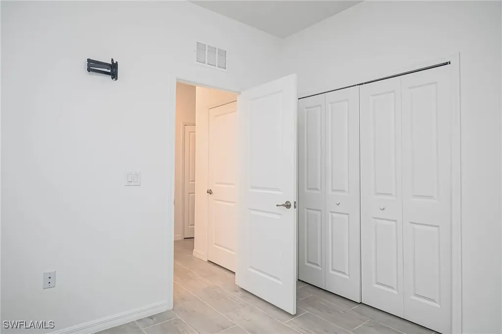2418 Orchard Street Naples FL 34120