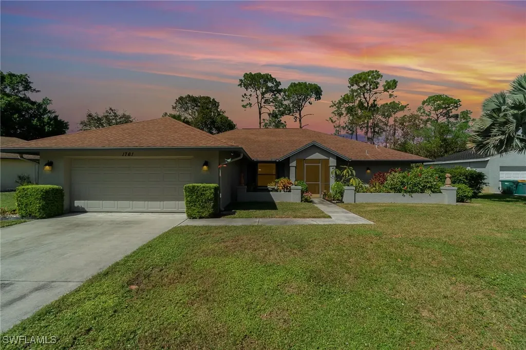 1761 Knights Court Naples FL 34112