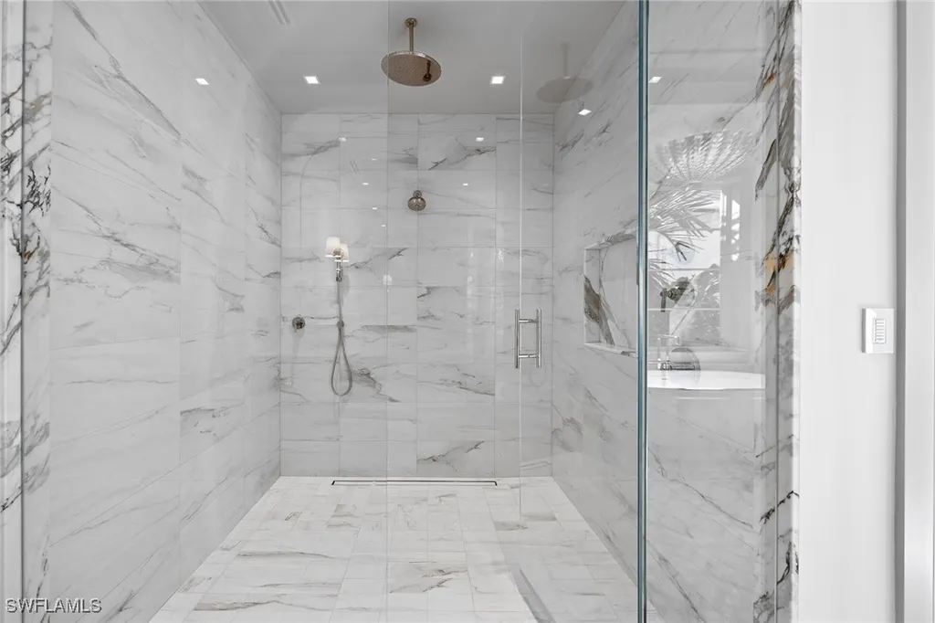 3277 Gordon Drive Naples FL 34102