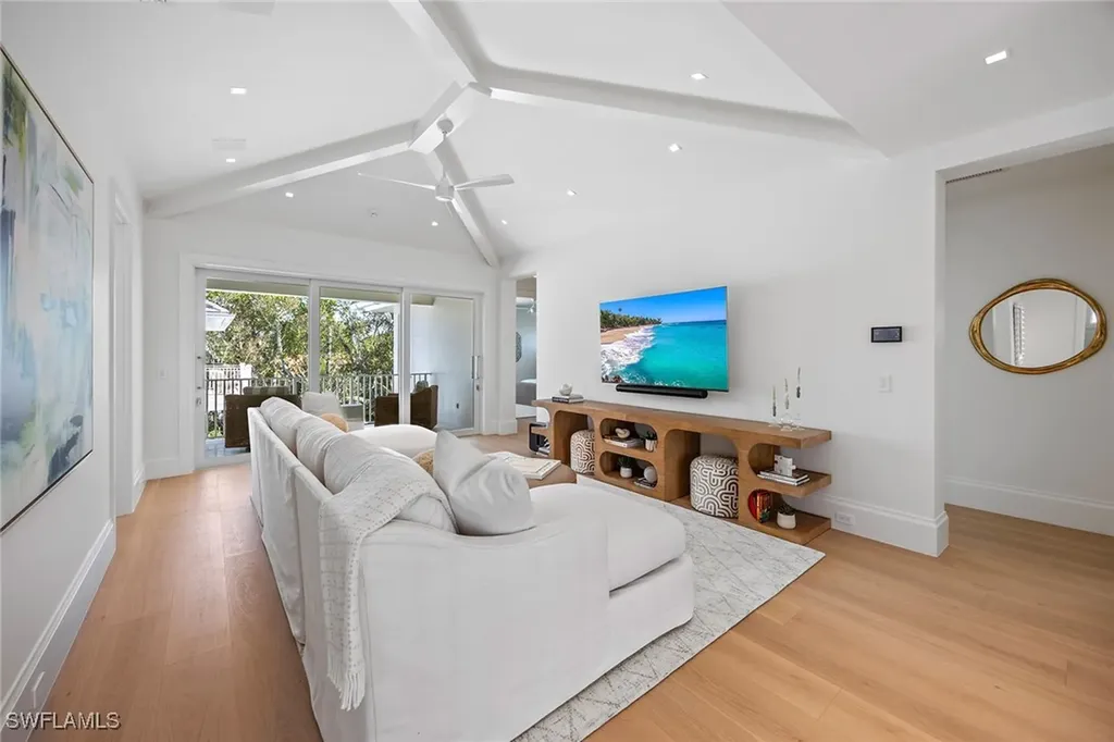 3277 Gordon Drive Naples FL 34102