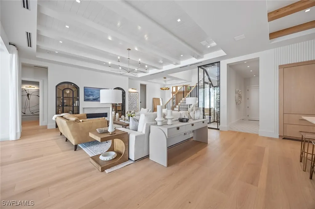 3277 Gordon Drive Naples FL 34102