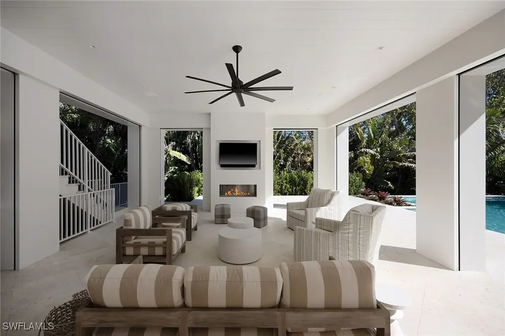 3277 Gordon Drive Naples FL 34102