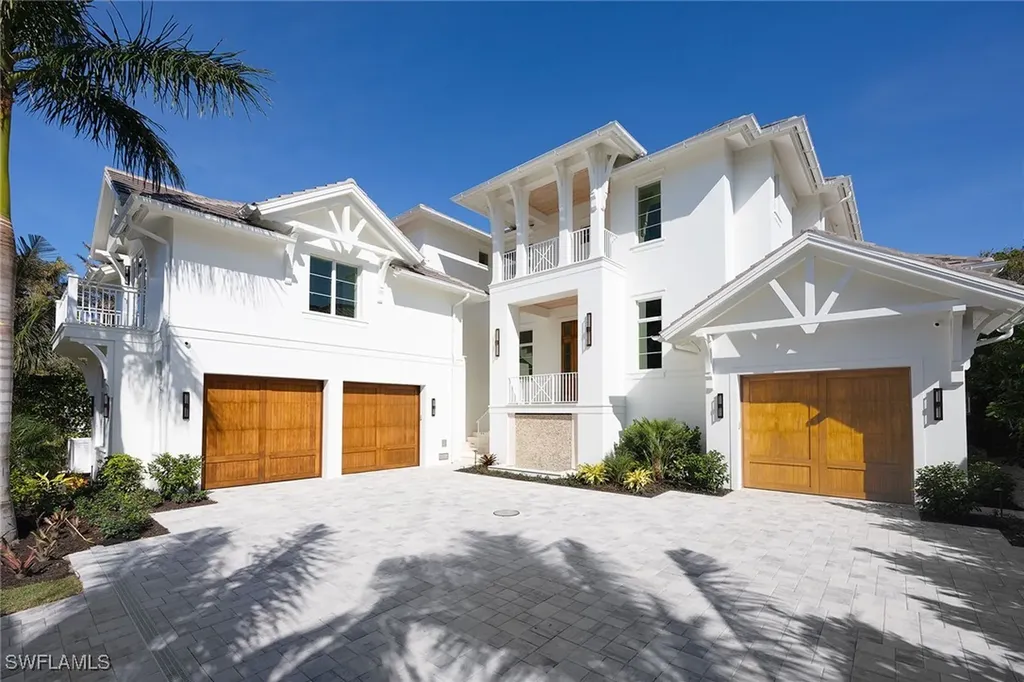 3277 Gordon Drive Naples FL 34102