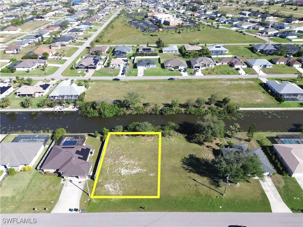 211 SW 14th Avenue Cape Coral FL 33991