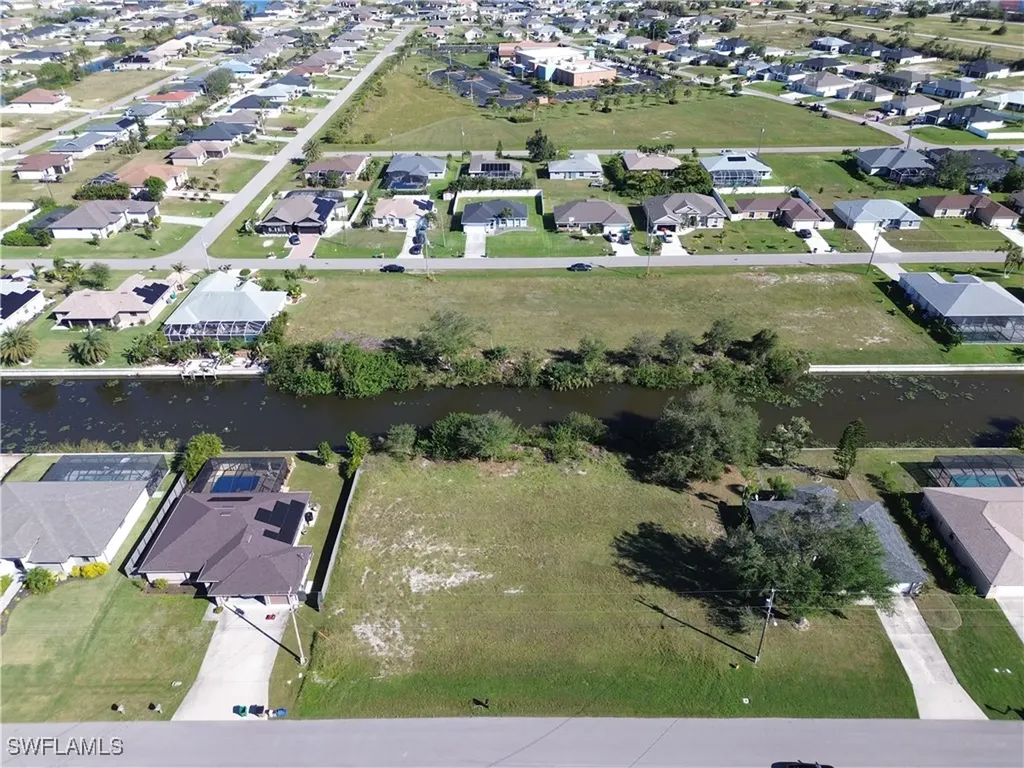 211 SW 14th Avenue Cape Coral FL 33991