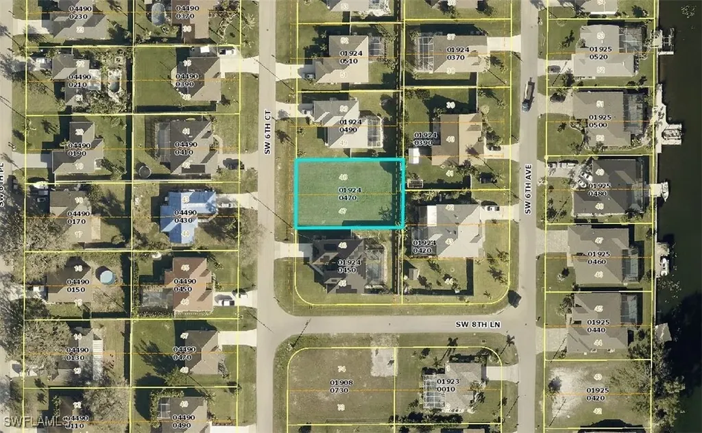 925 SW 6th Court Cape Coral FL 33991