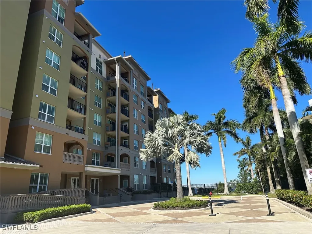 2825 Palm Beach Boulevard Fort Myers FL 33916